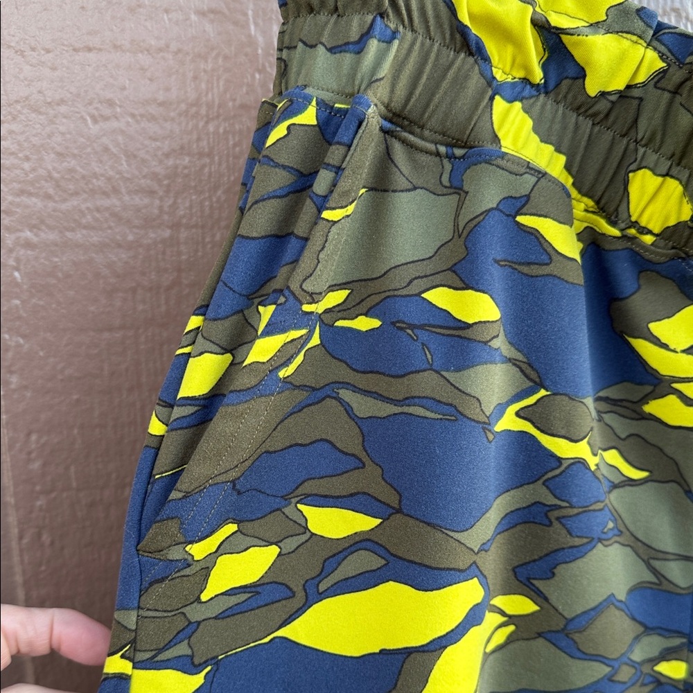 Fabletics Joggers - Picture 3 of 6